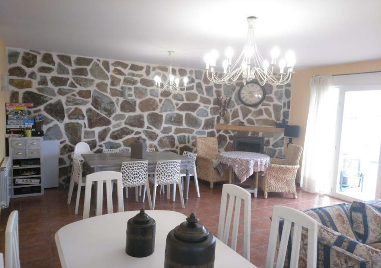 Вілла Tiara Vacaciones Nava de la Asuncion Екстер'єр фото